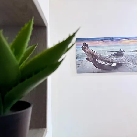 Netflix - Vicino Al Centro - Via Rometta 게스트하우스 사수올로