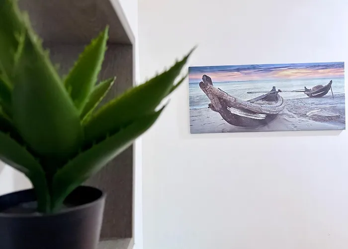 Netflix - Vicino Al Centro - Via Rometta Konukevi Sassuolo